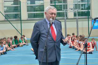Prezydent Jacek Majchrowski otworzył nowe boisko wielofunkcyjne przy Szkole Podstawowej nr 29 w Krakowie.