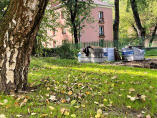 Park kieszonkowy na osiedlu Krakowiaków Park kieszonkowy na osiedlu Krakowiaków