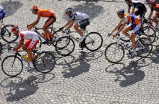 Krakowskie zakończenie Tour de Pologne/> </figure> </div> <div class=