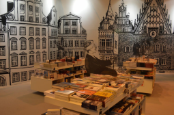 Stoisko Krakowa i Wrocławia na targach Salon du livre de Paris