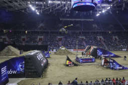 Diverse NIGHT of the JUMPs