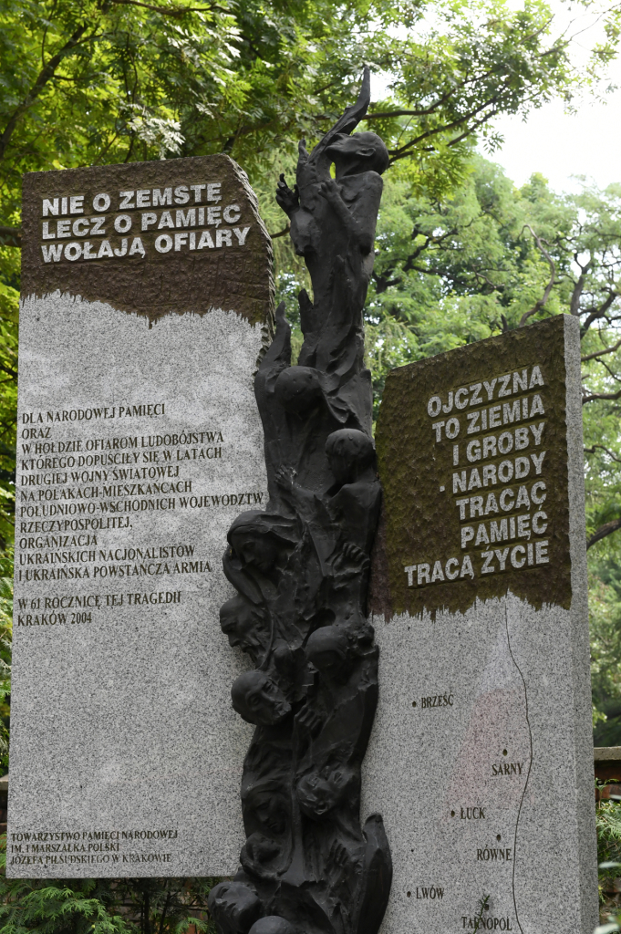 dsc_8921 copy.jpg-Wołyń, pomnik  Autor: W. Majka