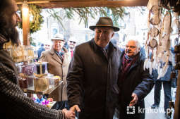 jg1_191130_krpl_7989.jpg-Otwarcie targów Bożonarodzeniowych 2019 na Rynku Głównym w Krakowie