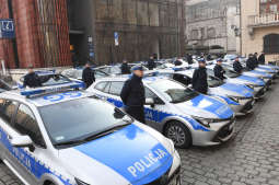 dsc_1425 kopia13.jpg-samochody dla policji