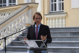 12jpg.jpg-konsul  Ausdtrii A.Tombiński