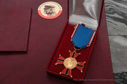 001jpg.jpg-Złoty Krzyż Honorowy Związku Piłsudczyków RP