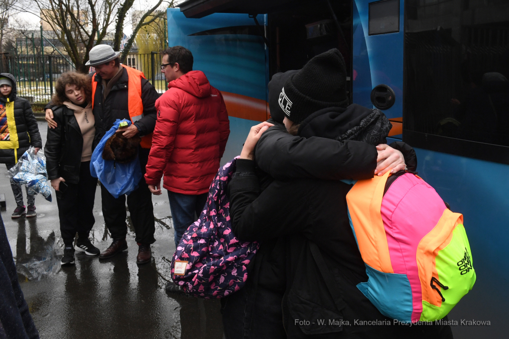 1313jpg.jpg-Wyjazd uchodźców ukraińskich z Krakowa do Solury  Autor: W. Majka