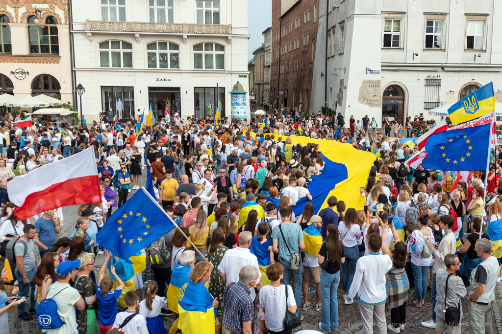 umk_0291.jpg-Kraków, Ukraina, solidarność, marsz, podświetlenia  Autor: P. Wojnarowski