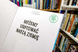 Biblioteka, Całus, czyta, Ewa, Filia 8, Kraków, prezydent, pszczoły, Zielona półka