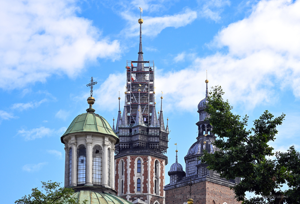 hejnalica, remont, wieża, kościół, mariacki, wysięgnik, rusztowania  Autor: P. Wojnarowski