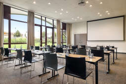 meeting room 2 - vienna house easy by wyndham cracow.jpg