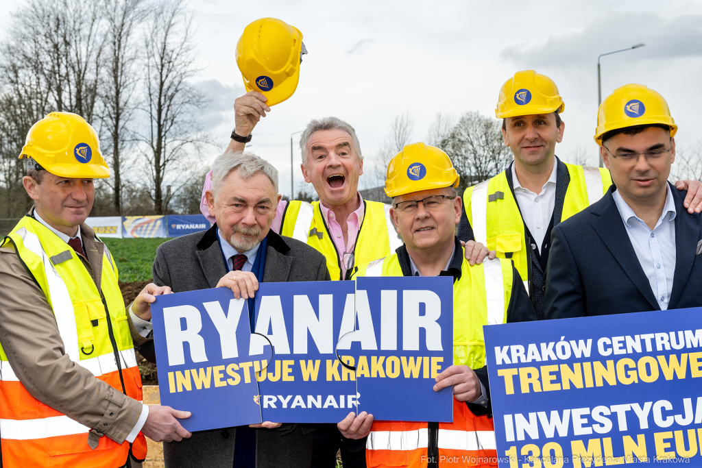 Ryanair, wkopanie, kamień węgielny, centrum szkoleniowe, symulatory, Majchrowski, Kozłowski, Raś  Autor: P. Wojnarowski