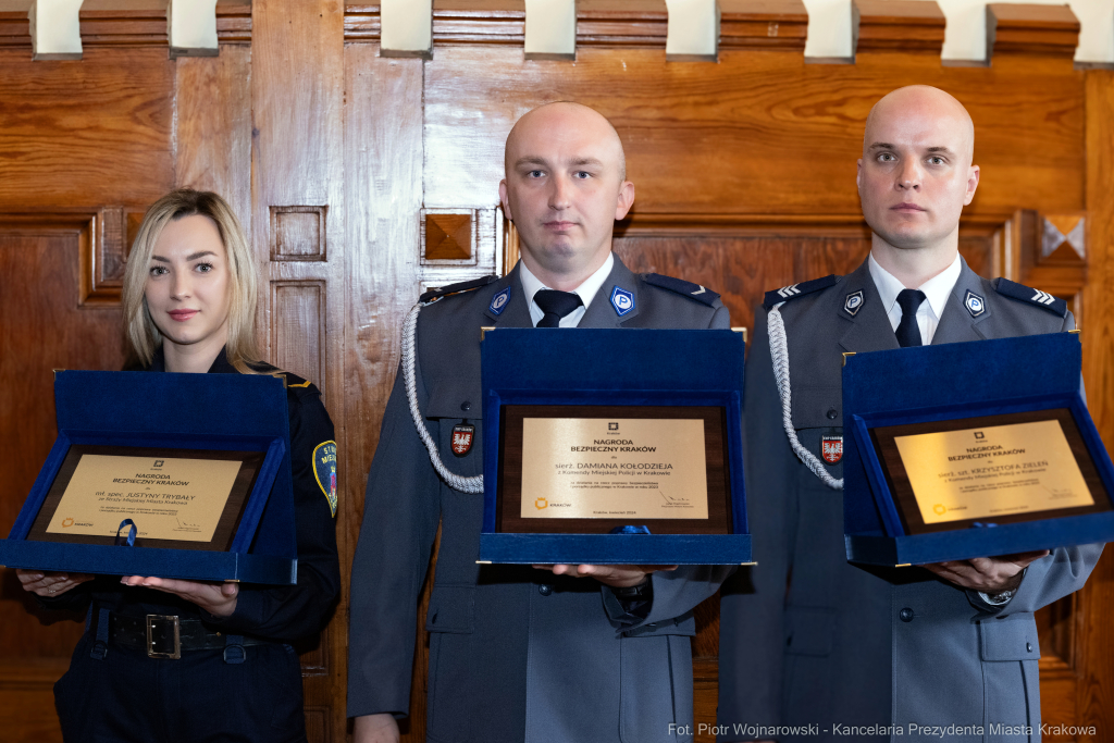 policja, straż miejska, straż pożarna, Jastrząb, Majchrowski, nagrody, Bezpieczny Kraków  Autor: P. Wojnarowski