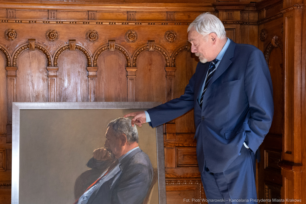 portret, Majchrowski, zawieszenie, portrety prezydentów, Sala Kupiecka, galeria prezydencka  Autor: P. Wojnarowski