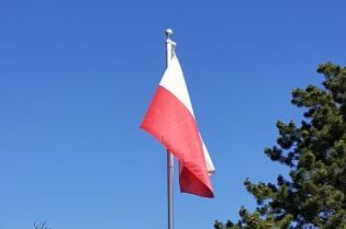 Ogłoszono nabór wniosków w ramach Funduszu Patriotycznego Edycja Niepodległość po polsku