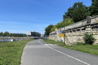 Budowa kładki Kazimierz – Ludwinów: otwarcie ścieżek pieszo-rowerowych