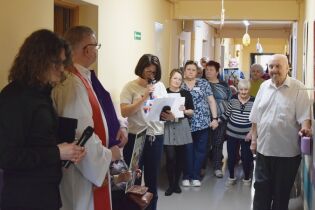 Domowa Droga Krzyżowa 18 kwietnia 2025