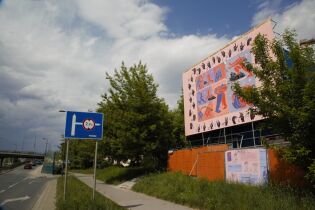 „Powitanie to początek relacji” – sztuka codziennych relacji na ul. Wita Stwosza