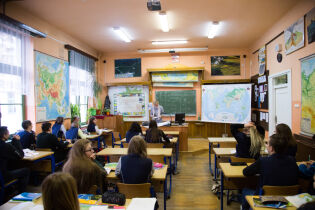 Radni za poszerzeniem wsparcia dla zdolnych krakowskich uczniów