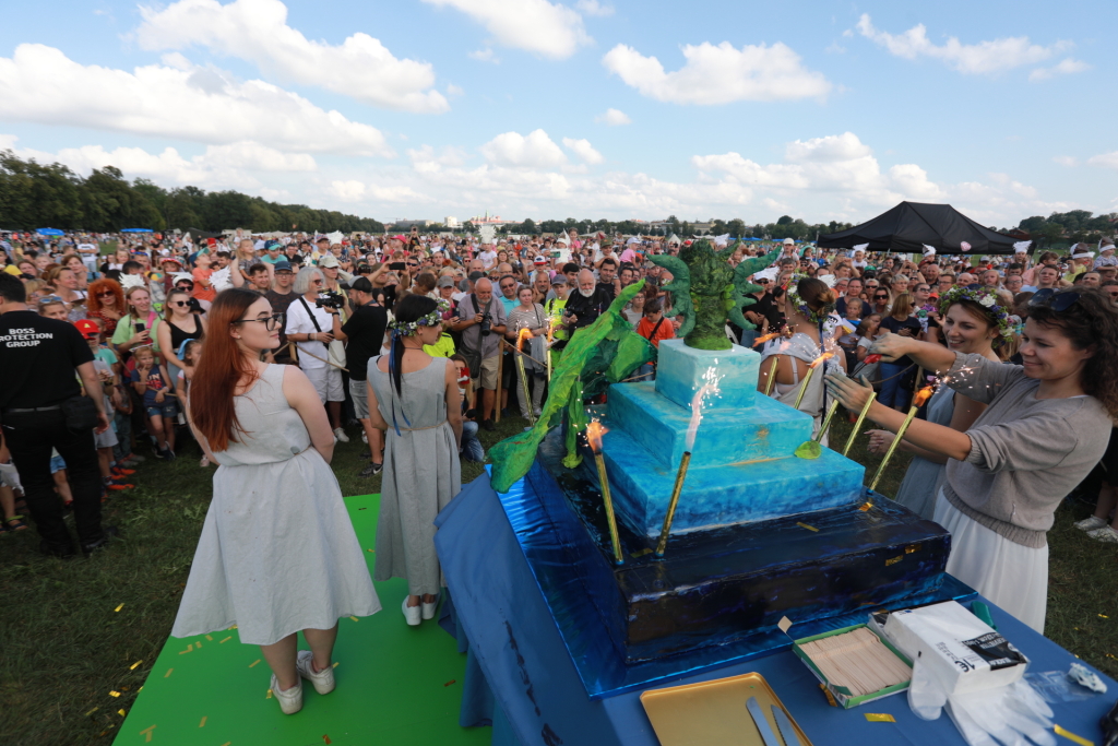 zdjęcie 14.08.2022, 16 18 50.jpg-Urodziny smoka – wielki piknik na Błoniach