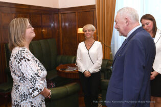 Visite de bienvenue de la Consule Générale de France à Cracovie. Photos W. Majka - UMK