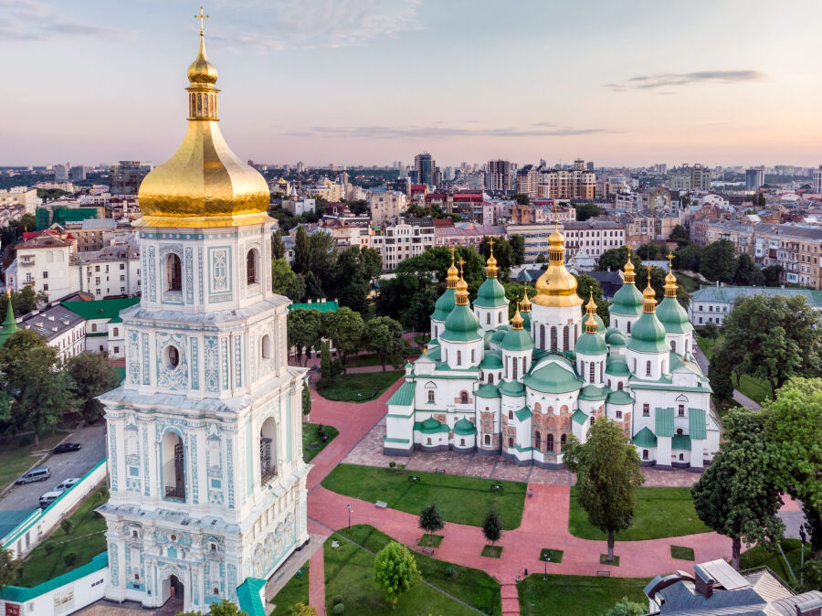 Miasto Kijów - widok z góry na zabytek sakralny - Sofię Kijowską