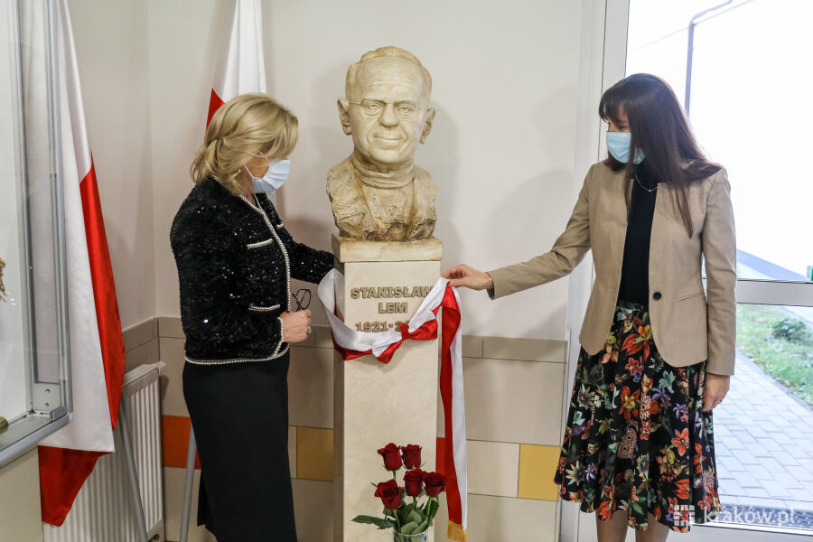 23 listopada w Szkole Podstawowej nr 134 odbyła się uroczystość nadania szkole imienia Stanisława Lema.