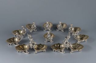 Srebrny zestaw stołowy, złocony, Paryż, po 1860 r., Froment-Meurice, fot. D. Kołakowski. Fot. fot. D. Kołakowski