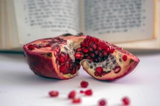 Owoc granatu na Rosz Haszana. Fot. pixabay.com