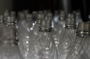 butelki plastikowe. Fot. pixabay.com