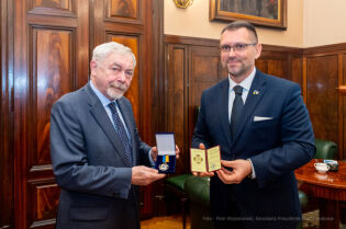 Jacek Majchrowski otrzymał Honorową Odznakę Mera Miasta Tarnopola