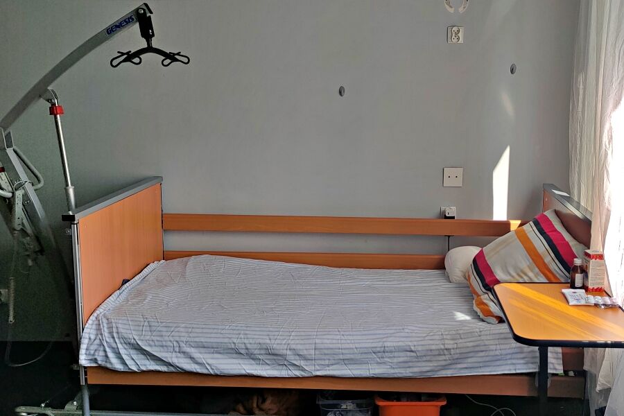 Łóżko rehabilitacyjne zakupione w ramach programu „Pomoc obywatelom Ukrainy z niepełnosprawnością – Moduł II” ” 