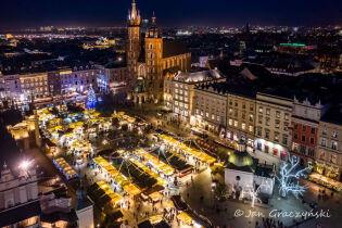 krakowski jarmark bożonarodzeniowy na Rynku Głównym. Photos Jan Graczyński