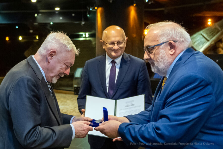 Medalla para el alcalde Jacek Majchrowski 