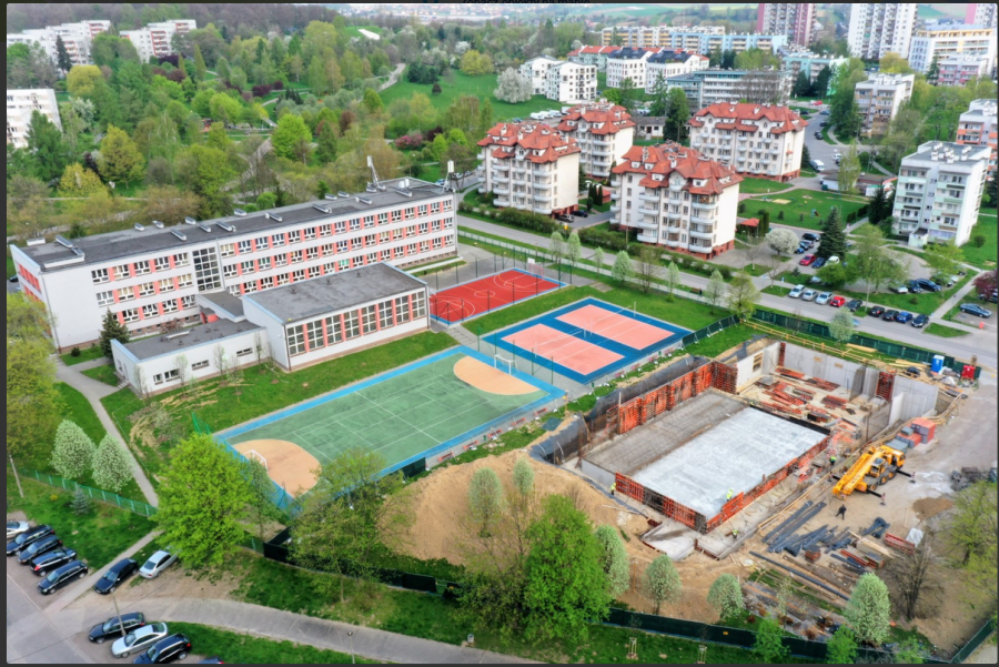 W Mistrzejowicach trwa budowa krytej pływalni. Obiekt powstaje przy Szkole Podstawowej nr 144
