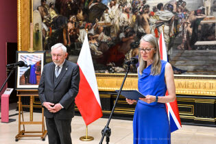 Brytyjska Ambasador oraz Prezydent Krakowa podczas uroczystości 1.06.202. Fot. Piotr Wojnarowski - Kancelaria Prezydenta UMK