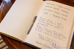 Wpis Ambasador Słowacji do księgi pamiątkowej - 26.10.2023
