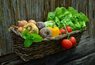 Kosz owoce i warzywa.jpg. Fot. pixabay.com