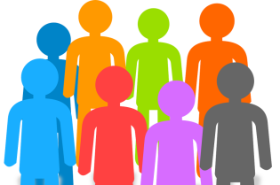 Grafika przedstawia postacie stojące w okręgu.