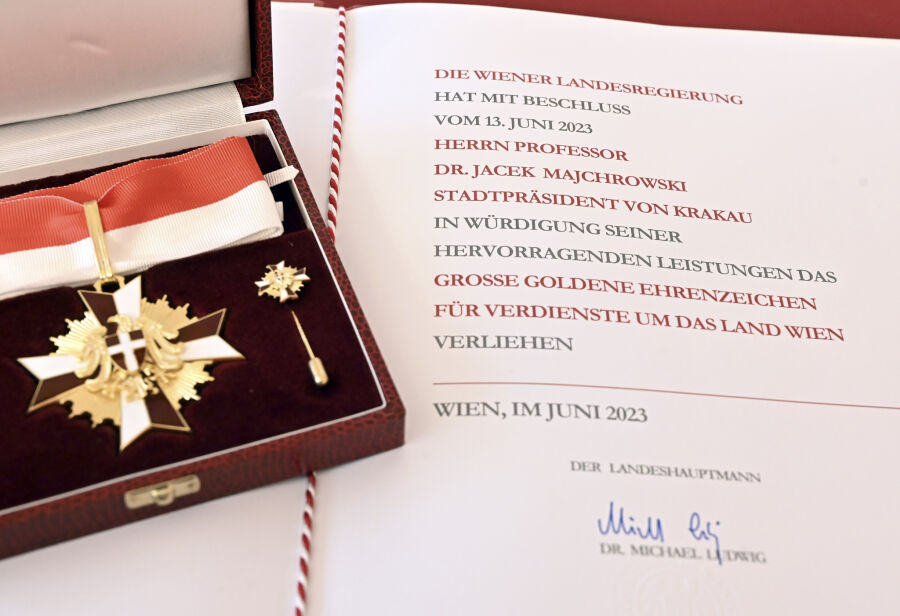 Wiedeńskie odznaczenie dla Prezydenta Krakowa Jacka Majchrowskiego   