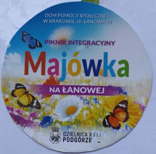 Majówka na Łanowej 39.. Fot. DPS im. L. i A. Helclów w Krakowie