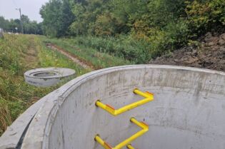 badanie odcieków przy ul. Podmokłej. Fot. Jednostka Klimat-Energia-Gospodarka Wodna