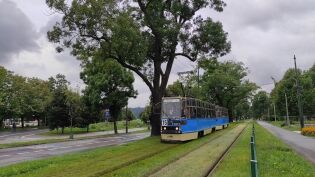 Tramwaj zabytkowy Konstal 105N. Fot. Miejskie Przedsiębiorstwo Komunikacyjne SA w Krakowie