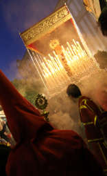 Wielkanocna procesja w Kordobie.jpg