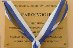 Na Kazimierzu odsłonięto pamiątkową tablicę poświęconą Henrykowi Voglerowi 