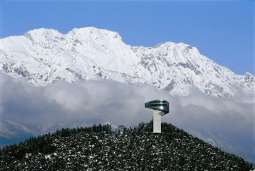Innsbruck -  widok na skocznię Bergisel.jpg