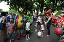 Parada smoków przeszła ulicami Starego Miasta