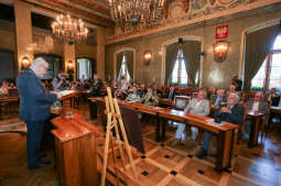 Towarzystwo Lekarskie Krakowskie z medalem „Cracoviae Merenti”