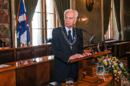 Towarzystwo Lekarskie Krakowskie z medalem „Cracoviae Merenti”