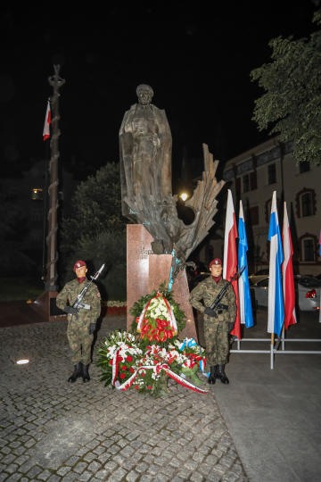 bs_kr_pl_20180804_img_4530.jpg-Wieczorny apel  Piłsudskiego